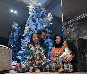 Bintang Liverpool Mo Salah Picu Kontroversi Setelah Posting Foto Natal Keluarga